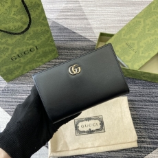 Gucci Wallets & Purse